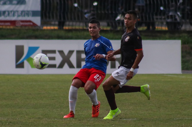 1._Adrián_Gomes.jpg