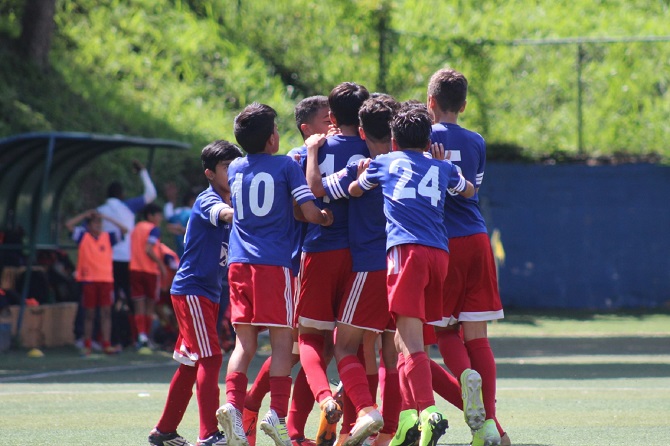 Foto_1_-_Celebració_Sub_13_vs_DLG_Semifinal_-_Ida.JPG