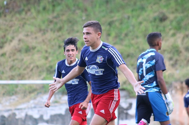 Foto_4_-_Celebración_Ángelo_Barbera_Sub_17-3.jpg