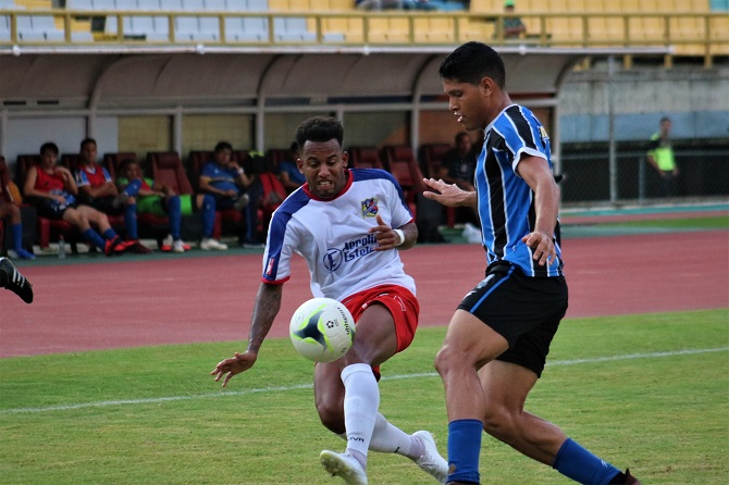 Foto_5_-_Diomar_Díaz_vs_MDG_TC19.JPG