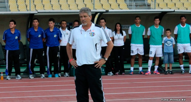 2012 juego 043