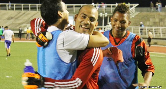 2012 juego 06